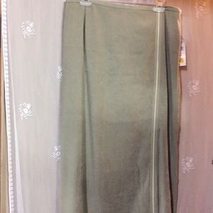 Norton LT OLIVE green skirt